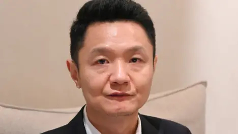 设备风波：多名选手抱怨《英雄联盟》比赛服训练延迟，官方紧急排查。
